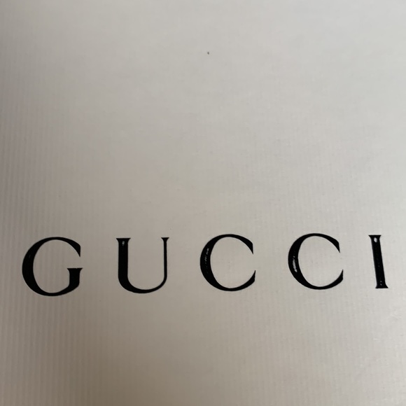 Gucci box with tissue and ribbon - Picture 5 of 7